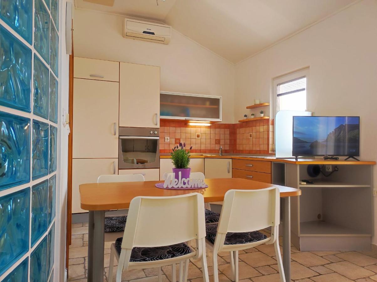 Lavanda Apartment クルク エクステリア 写真
