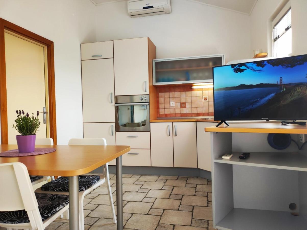 Lavanda Apartment クルク エクステリア 写真
